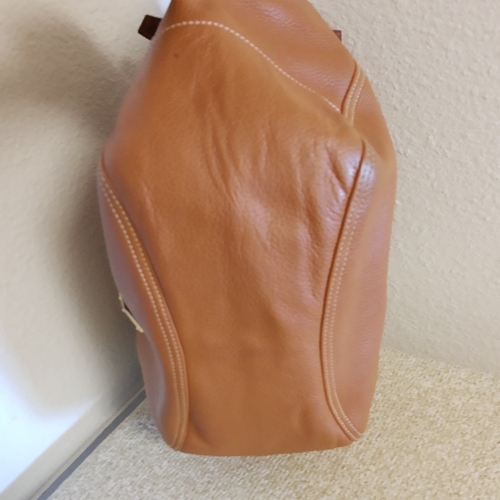 Dooney And Bourke Brown Pebbled Leather Bag - Picture 6 of 8